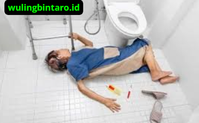 Waspadai! Darah Tinggi Bisa Sebabkan Kematian Jika Jatuh di Kamar Mandi